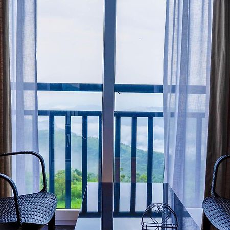 Hazy Heights 360 Hotel Мунар Екстериор снимка